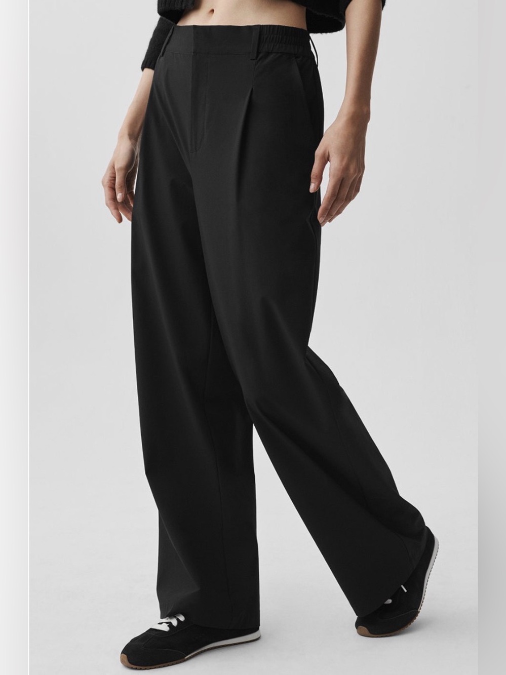 Alo Yoga High-Waist Pursuit Trouser Black M